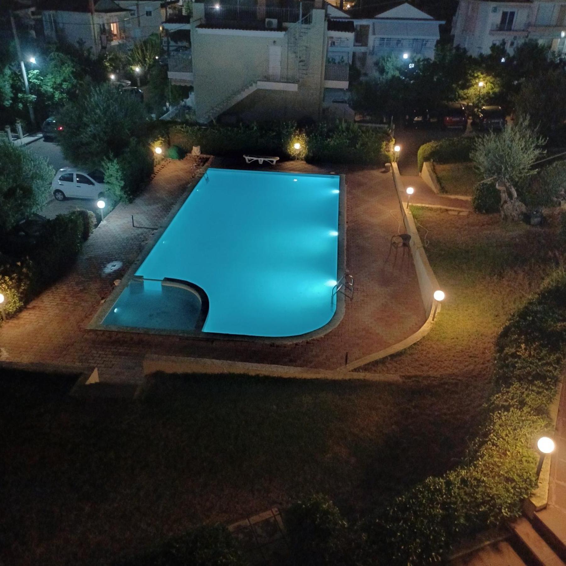 Gerakini 2Br Apt With Shared Pool 外观 照片